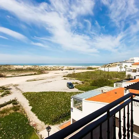 Apartment T2 Vista Mar Piscina Praia Del Rey Obidos E4 *